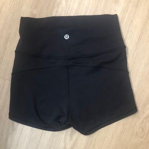 Lululemon 2.5” Wunder Under Shorts